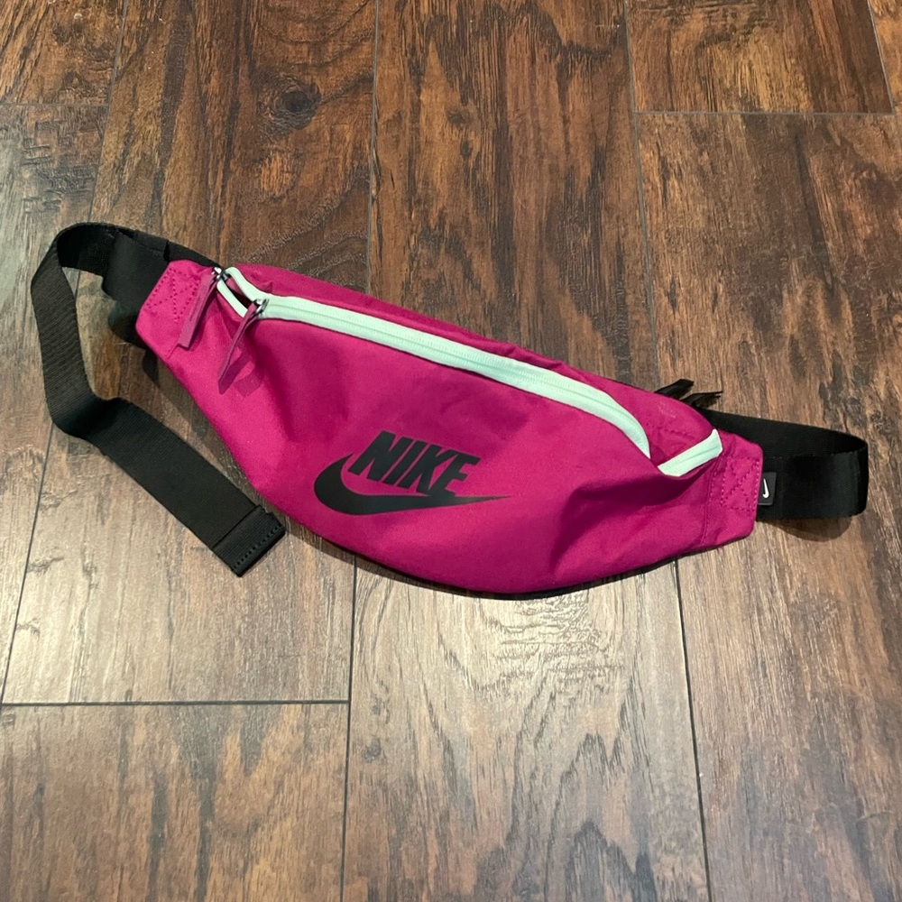 Nike Fanny Pack Belt Bag